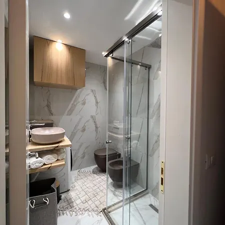 Luxury Lc Appartamento Golem (Tirana)