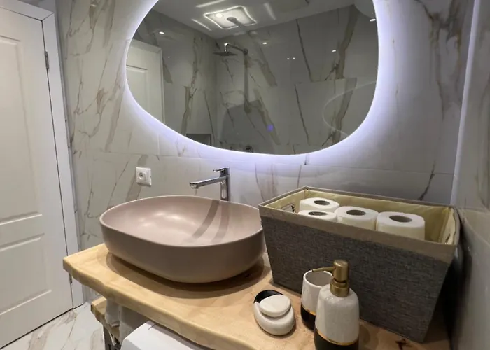 Apartment Luxury Lc Golem (Tirana)