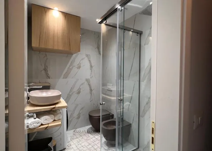 Luxury Lc Apartment Golem (Tirana)